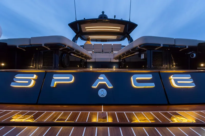 Slide: The Image of CNM Continental 54 2027 - 19