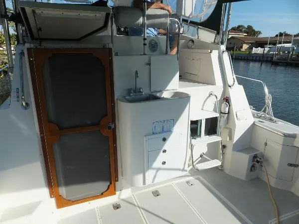 Slide: The Image of Albin 32+2 Command Bridge 1997 - 9