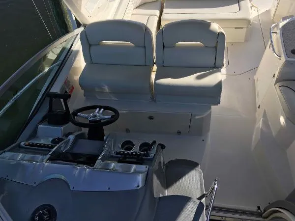 Slide: The Image of Monterey 330 Sport Yacht 2007 - 5