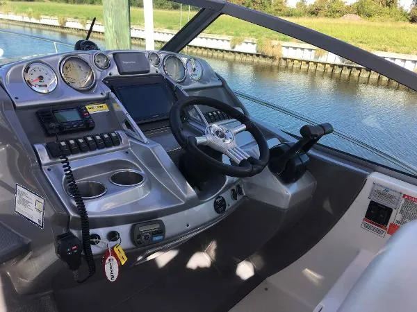 Slide: The Image of Monterey 330 Sport Yacht 2007 - 6
