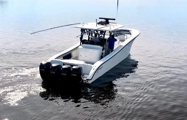 Slide: The Image of Yellowfin 42 2014 - 3