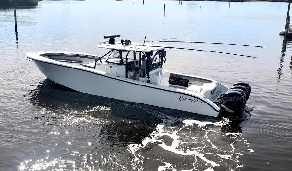 Slide: The Image of Yellowfin 42 2014 - 6