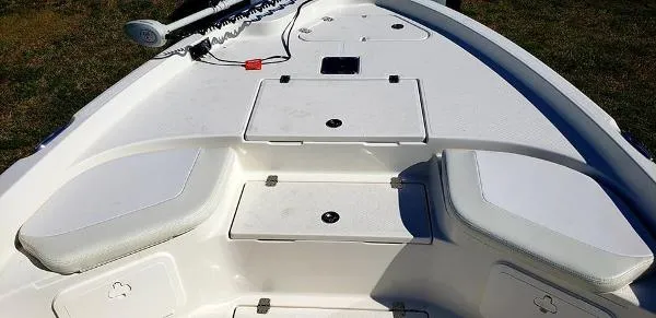 Slide: The Image of Sailfish 2100 BB Bay Boat 2014 - 4