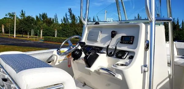 Slide: The Image of Sailfish 218 CC 2011 - 6