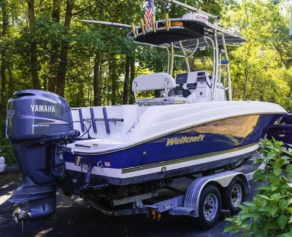 Slide: The Image of Wellcraft 232 Fisherman 2006 - 1