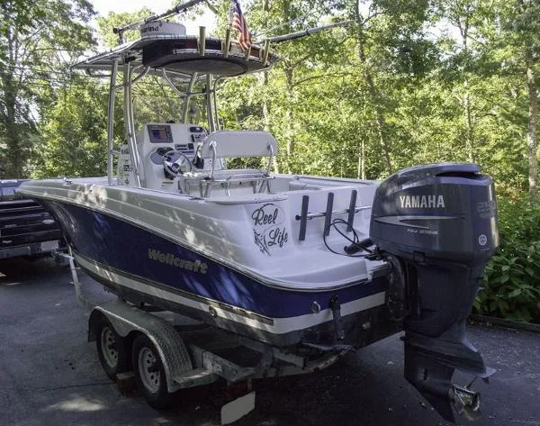 Slide: The Image of Wellcraft 232 Fisherman 2006 - 3