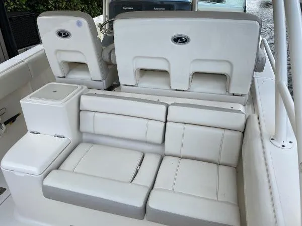 Slide: The Image of Pursuit ST310 Center Console 2014 - 10