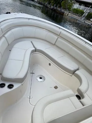 Slide: The Image of Pursuit ST310 Center Console 2014 - 3