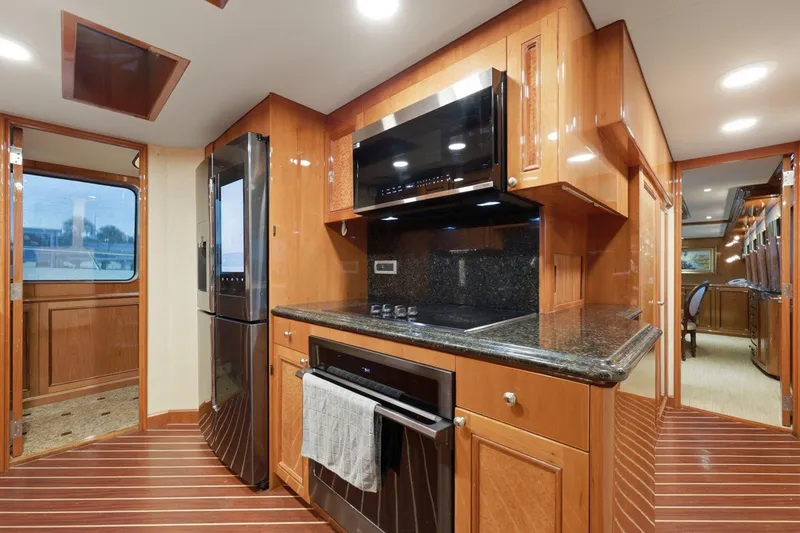 Slide: The Image of Cheoy Lee 95 FOOTLOOSE - Galley - 40