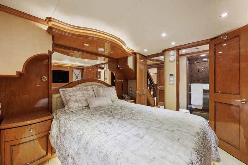 Slide: The Image of Cheoy Lee 95 FOOTLOOSE -Guest Stateroom - 51