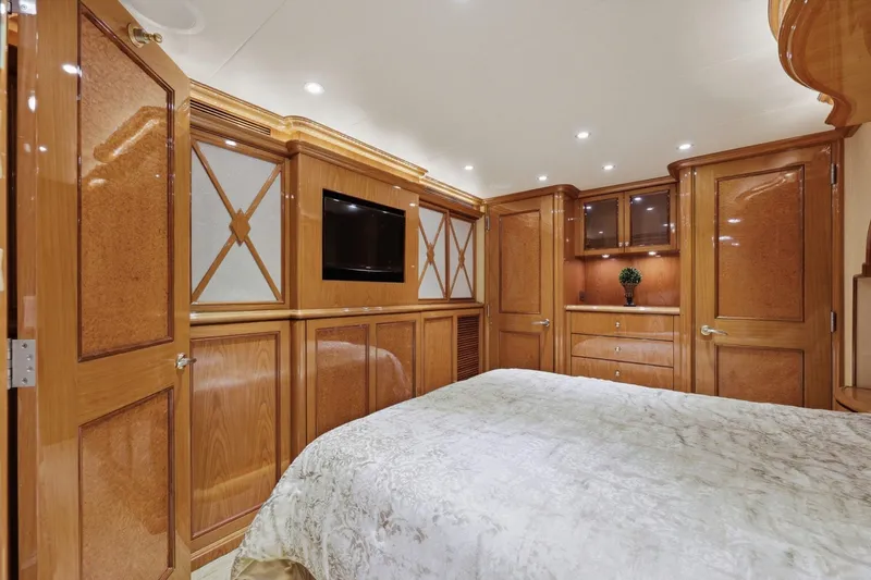 Slide: The Image of Cheoy Lee 95 FOOTLOOSE -Guest Stateroom - 52