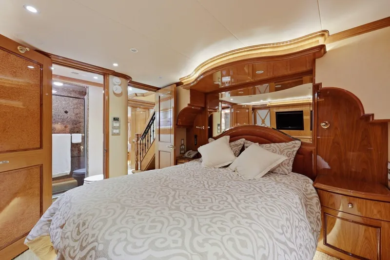 Slide: The Image of Cheoy Lee 95 FOOTLOOSE -Guest Stateroom 2 - 55