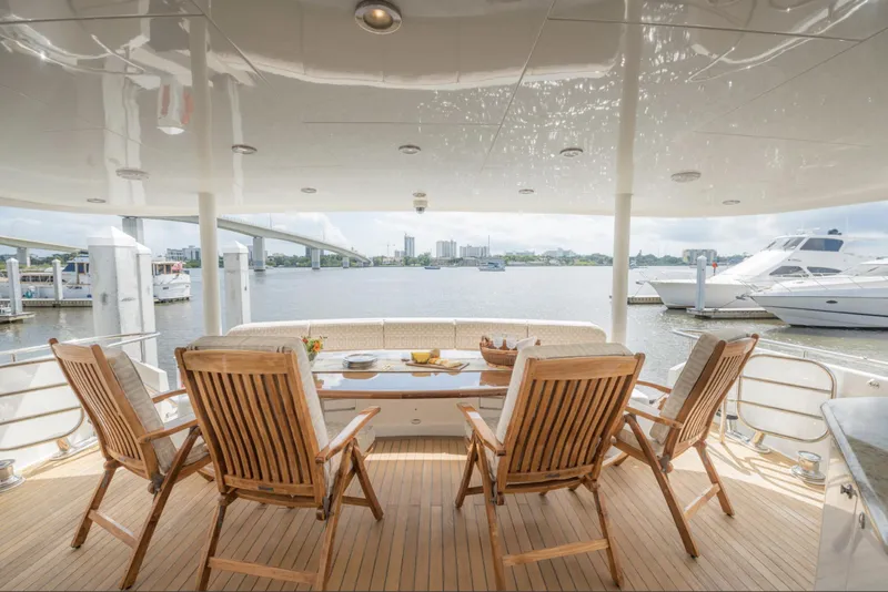 Slide: The Image of Cheoy Lee 95 FOOTLOOSE - Main Deck Aft - 9