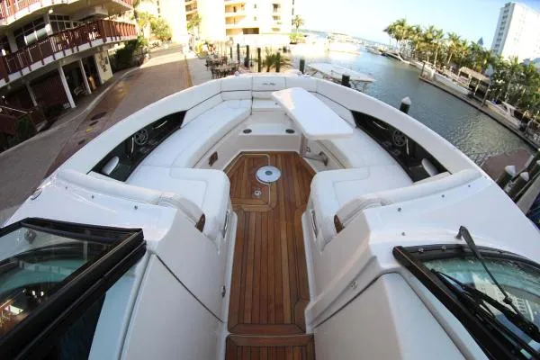 Slide: The Image of Sea Ray 350 SLX Bowrider 2015 - 2