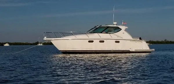 Slide: The Image of Tiara 3900 Sovran 2010 - 0