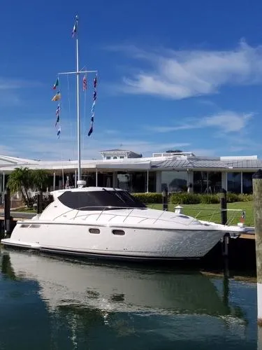 Slide: The Image of Tiara 3900 Sovran 2010 - 1