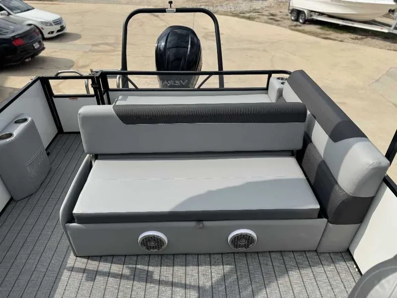 Slide: The Image of Veranda VR22VLC 2023 - 13