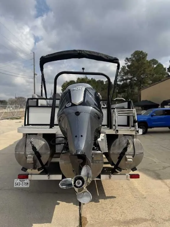 Slide: The Image of Veranda VR22VLC 2023 - 4