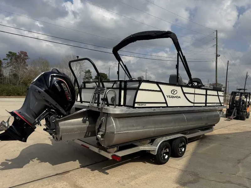 Slide: The Image of Veranda VR22VLC 2023 - 5