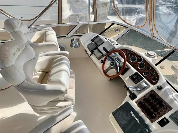Slide: The Image of Sea Ray 400 Sedan Bridge 1999 - 5