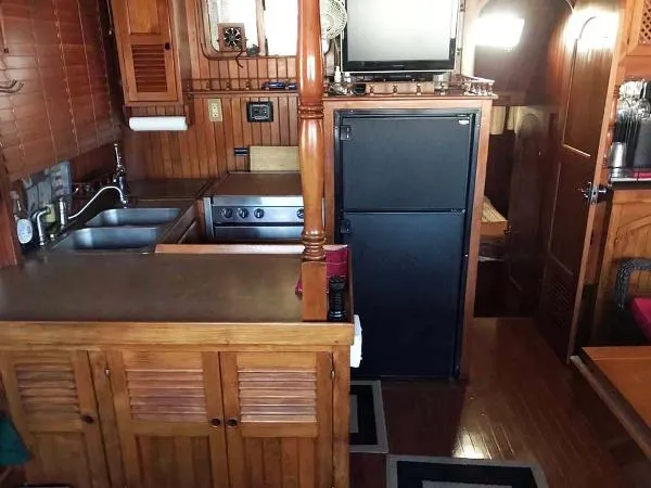 Slide: The Image of DeFever 41 Trawler 1983 - 9