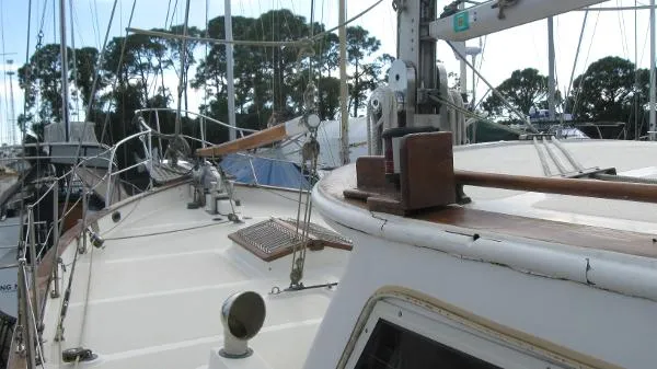 Slide: The Image of Island Trader MOTORSAILER 1982 - 6