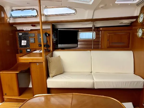 Slide: The Image of Beneteau 423 2006 - 3
