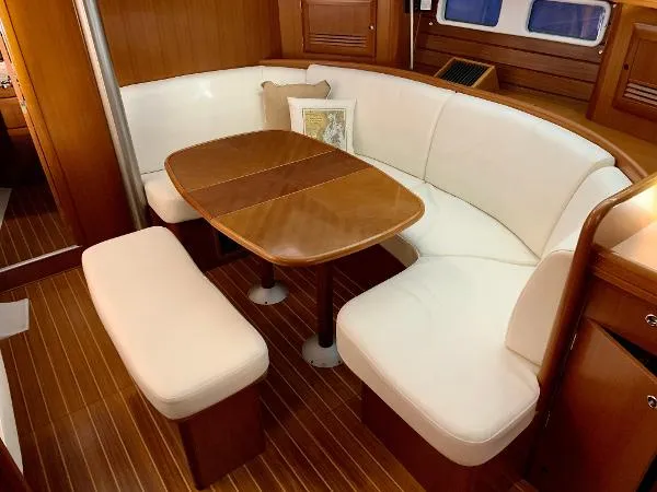 Slide: The Image of Beneteau 423 2006 - 4
