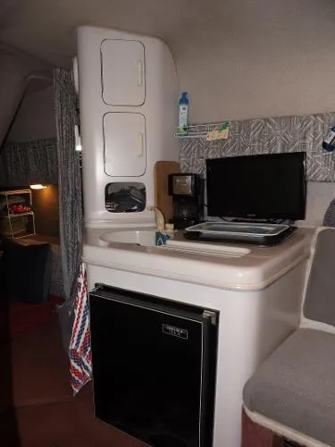 Slide: The Image of Chris-Craft 232 Crowne 1991 - 5