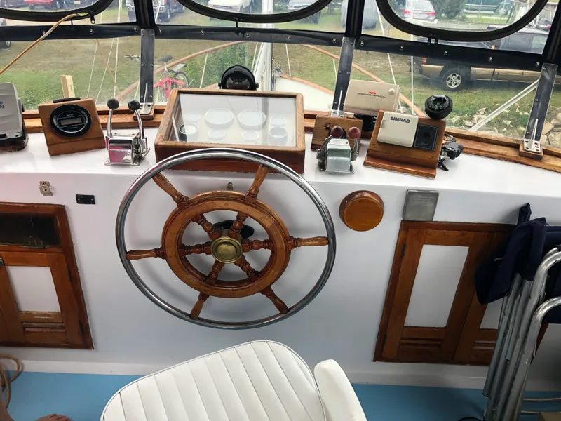 Slide: The Image of DeFever Trawler 1985 - 9