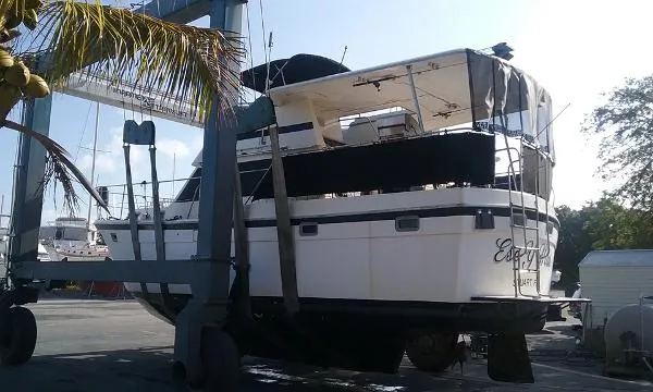 Slide: The Image of Gulfstar 38 Motor Cruiser 1983 - 0