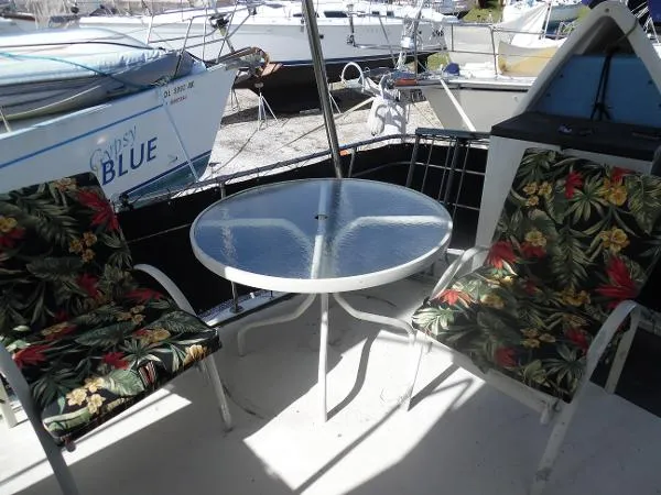 Slide: The Image of Gulfstar 38 Motor Cruiser 1983 - 10