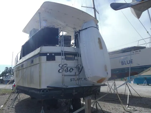 Slide: The Image of Gulfstar 38 Motor Cruiser 1983 - 6