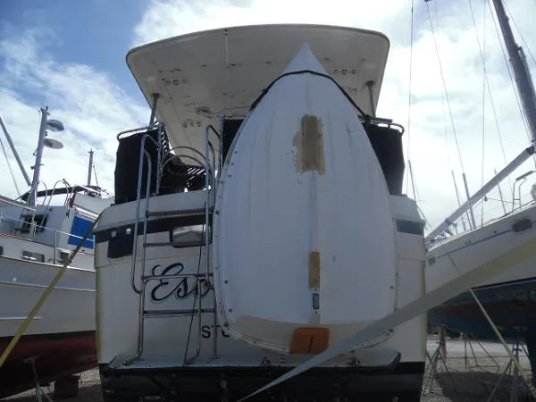 Slide: The Image of Gulfstar 38 Motor Cruiser 1983 - 7
