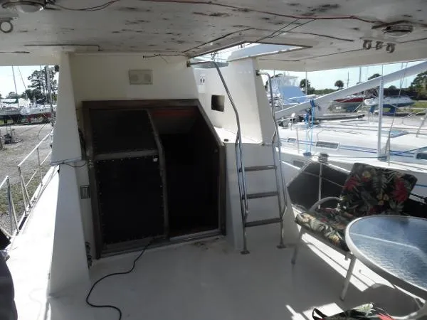 Slide: The Image of Gulfstar 38 Motor Cruiser 1983 - 9
