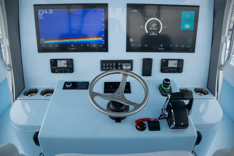 Slide: The Image of Contender 44 ST 2026 cockpit with modern electronics. - 40