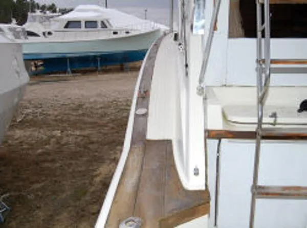 Slide: The Image of Chris-Craft Sport Fisherman 1980 - 6