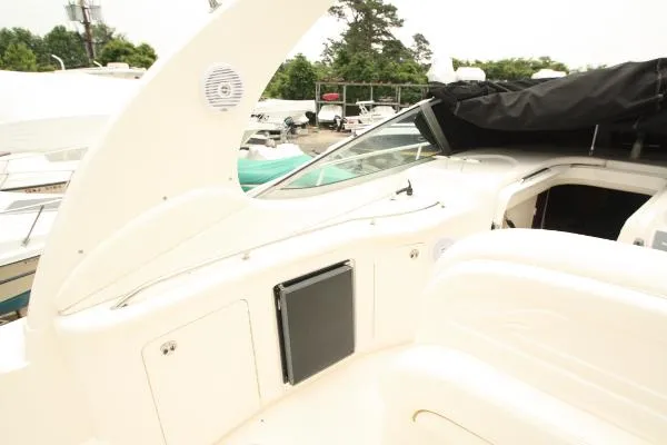 Slide: The Image of Sea Ray 300 Sundancer 2002 - 5