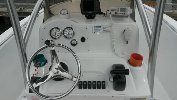 Slide: The Image of Polar 1900 Center Console 2008 - 8