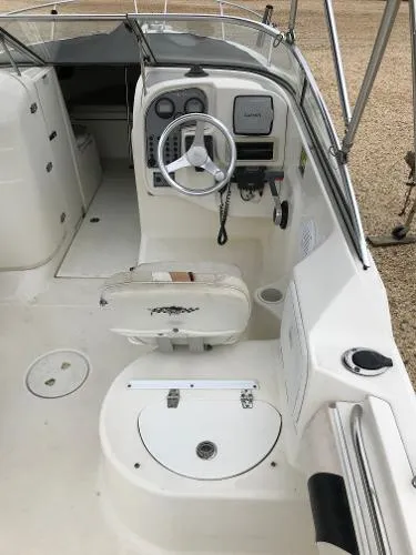 Slide: The Image of Wellcraft 220 Sportsman 2004 - 11