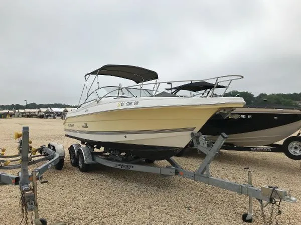 Slide: The Image of Wellcraft 220 Sportsman 2004 - 7