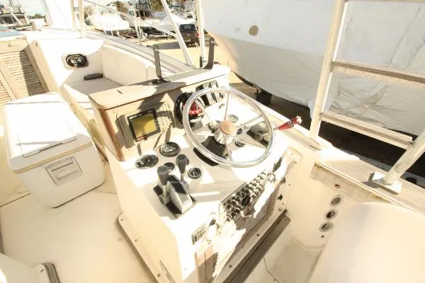 Slide: The Image of Mako 284 CC Cuddy Cabin 1987 - 11