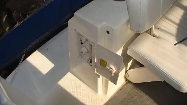 Slide: The Image of Bayliner 285 Cruiser 2005 - 9