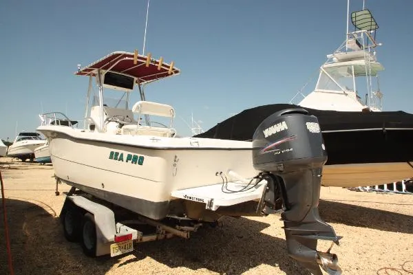 Slide: The Image of Sea Pro 235 Center Console 2002 - 0