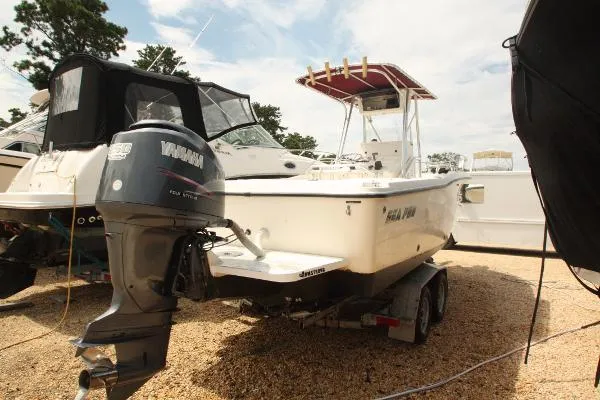 Slide: The Image of Sea Pro 235 Center Console 2002 - 10