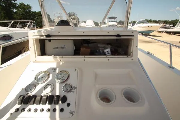 Slide: The Image of Sea Pro 235 Center Console 2002 - 7
