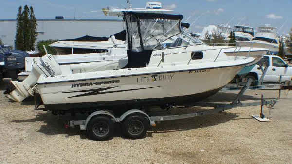 Slide: The Image of Hydra Sports 212 WA 2001 - 0