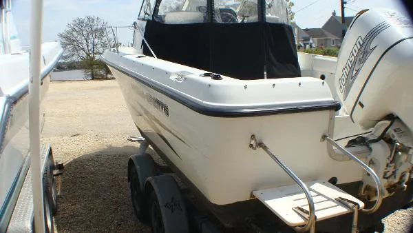 Slide: The Image of Hydra Sports 212 WA 2001 - 7