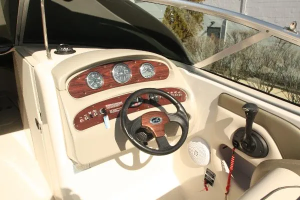 Slide: The Image of Sea Ray 270 Sundeck 2005 - 8