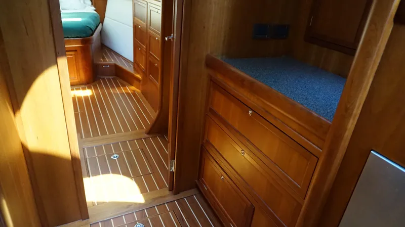 Slide: The Image of Interior of a 2007 Reichel/Pugh yacht with wooden flooring. - 19